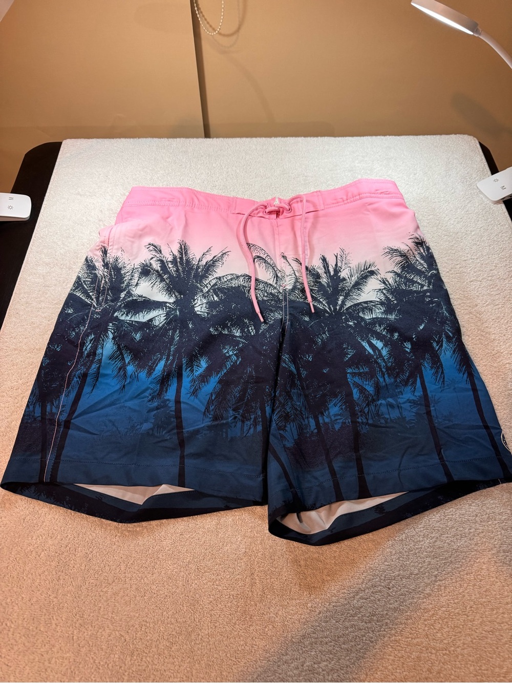 Men's Trinity Coast Pink to Blue Gradient Palm-Print 9” Swim Trunks Size Large